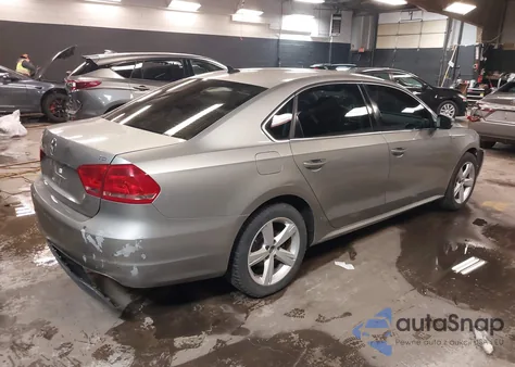 2014 Volkswagen Passat 1.8T Wolfsburg Edition из США, поврежденный, VIN 1VWAT7A36EC038560